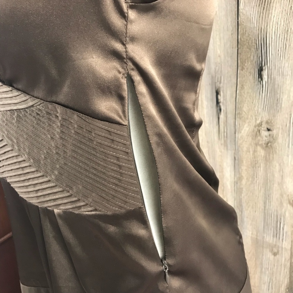 🎄{BCBGMAXARIA} Brown Satin Top | XS | EUC - Picture 4 of 6